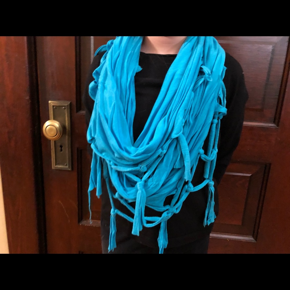 Infinity scarf